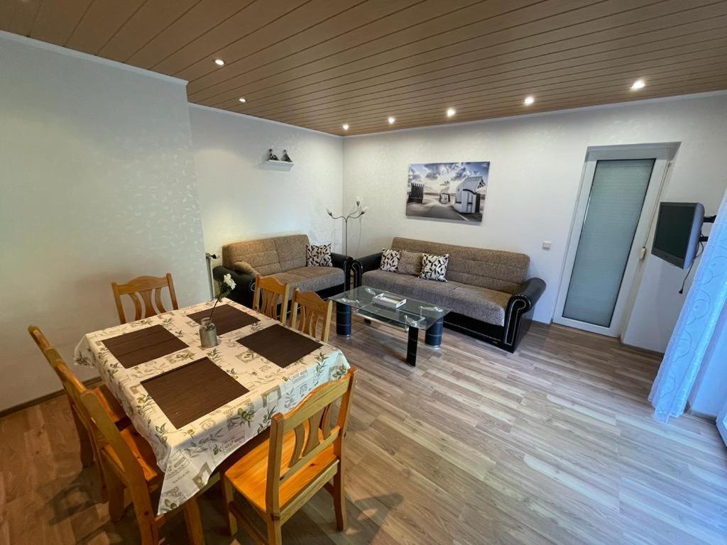 Ferienwohnung Lion ครุมเฮิร์น ภายนอก รูปภาพ